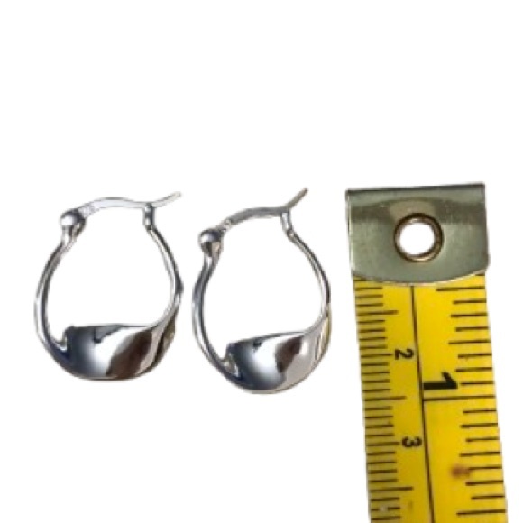 Sterling Silver Hoop earrings - Picture 2 of 2